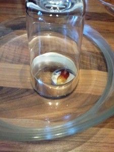 Bild: Glasschüssel mit Wasser nah
