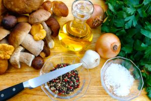 Jeder Pilz hat seine Eigenheiten - und eignet sich daher auch für unterschiedliche Zubereitungsweisen. (Foto: I-vista / pixelio.de )