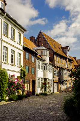 Bei einem Stadtrundgang kann man einen riesigen Fundus an architektonischen Details entdecken, die neuen Stoff zum Austausch geben.