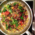 Faschiertes mit buntem Bohnengemüse