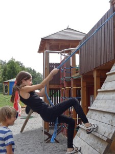 Mädchen auf dem Spielsplatz