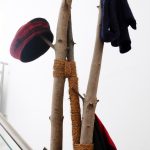 Kleiderständer aus Baumstämmen selber machen
