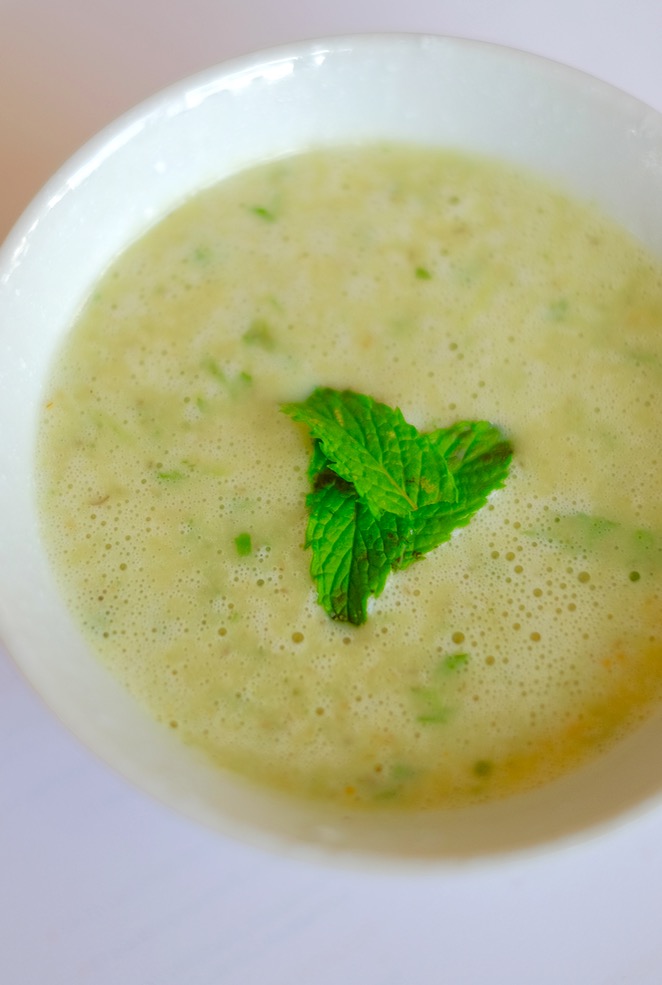 Avocado-Minzsuppe