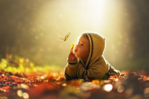Die Distanz der Kinder zur Natur nimmt zu - dabei trägt sie einen wichtigen Teil zur Entwicklung der Kinder bei. Foto: Fotolia/ imhof79ch