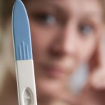 Schwanger? Test und ärztliche Untersuchung geben Sicherheit