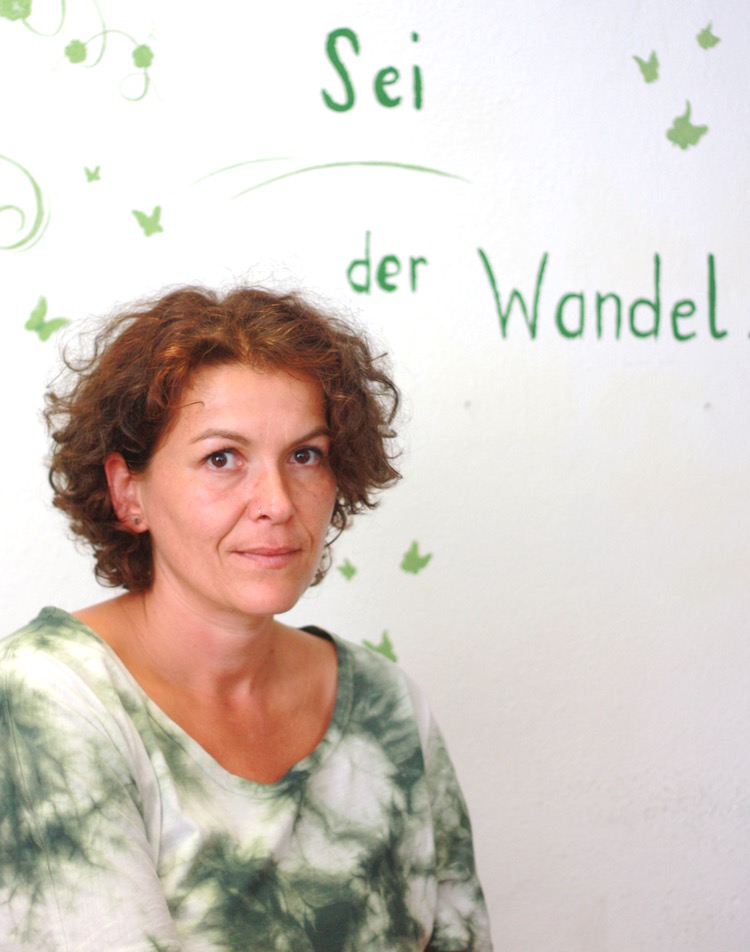 Gabi Mitterlehner Gabi Mitterlehner führt in Linz das Öko-Kleidungsgeschäft "Greenfeel". Bei der Flüchtlingsthematik wollte sie nicht länger tatenlos herumsitzen und organisierte mehrere Spendenfahrten nach Traiskirchen.