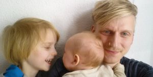 Jochen König Jochen König mit seinen Töchtern Fritzi und Lynn