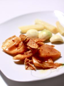 Kimchi, fermentierter Sellerie oder auch Knoblauchzehen - wenn man sich ans Fermentieren wagt, taucht man ein in eine Welt der Geschmacksvielfalt.