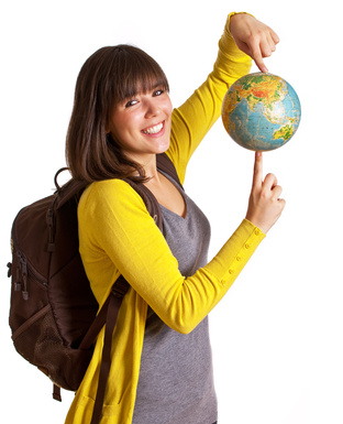 Bild: Jugendliche hält Globus in der Hand